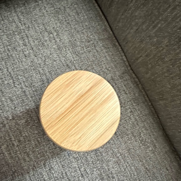 Ceramic canister’s with wood top. - Picture 4 of 5